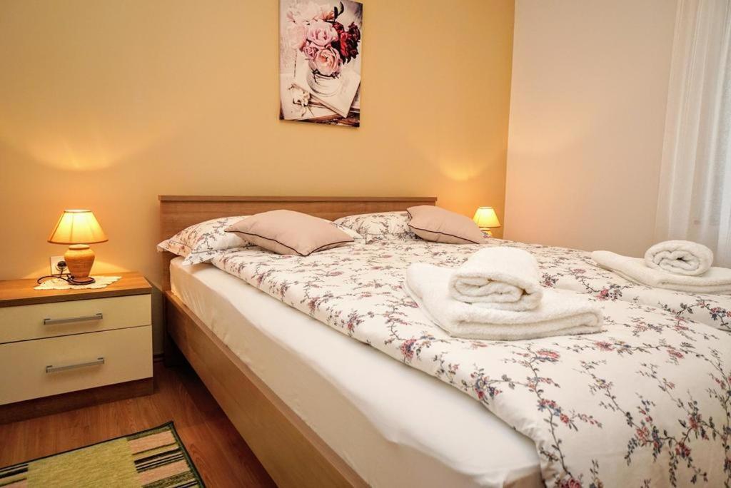 Apartman Dea Crveni Vrh Extérieur photo